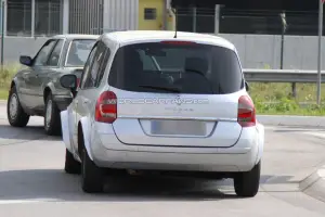 Renault Modus foto spia - 1