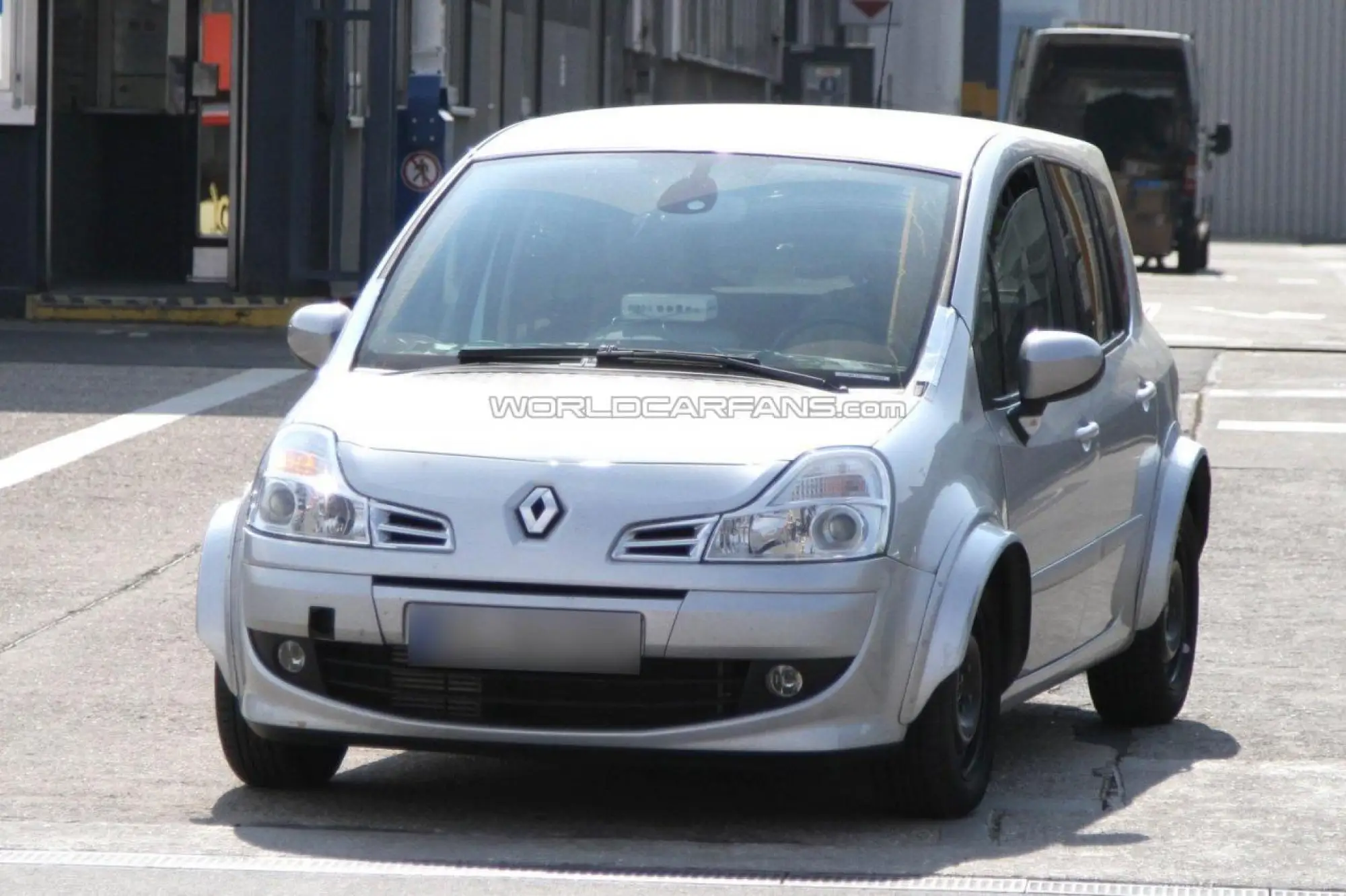Renault Modus foto spia - 3