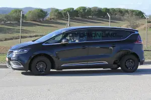 Renault muletto misterioso su base Escape - Foto spia 11-01-2017 - 4