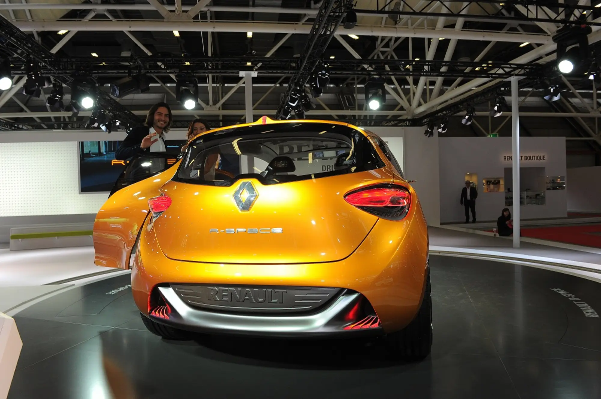 Renault R-Space Concept Motor Show 2011 - 3