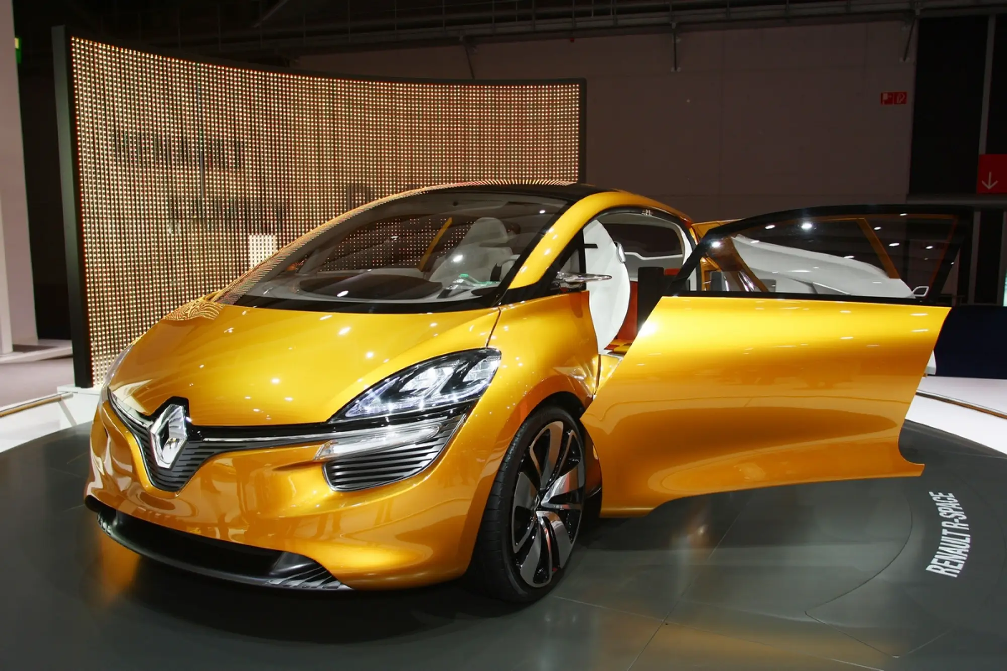 Renault R-Space - Salone di Francoforte 2011 - 3