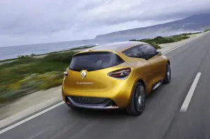 Renault R-Space - 12