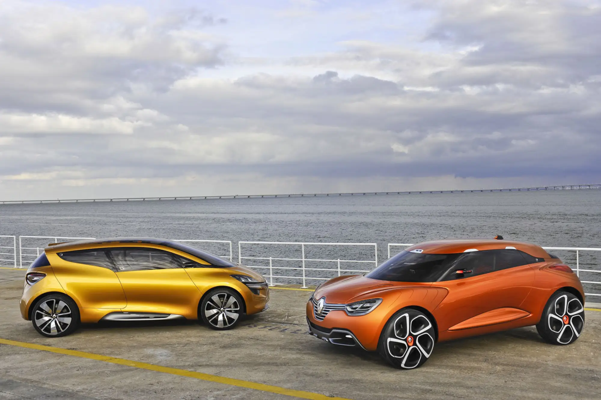 Renault R-Space - 28