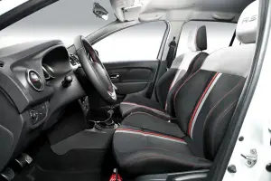 Renault Sandero RS - Mega Gallery - 4
