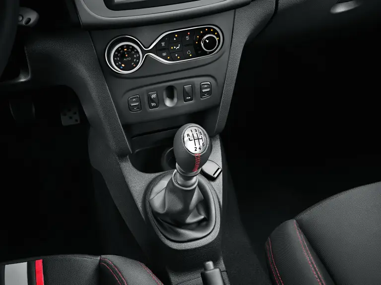 Renault Sandero RS - Mega Gallery - 8