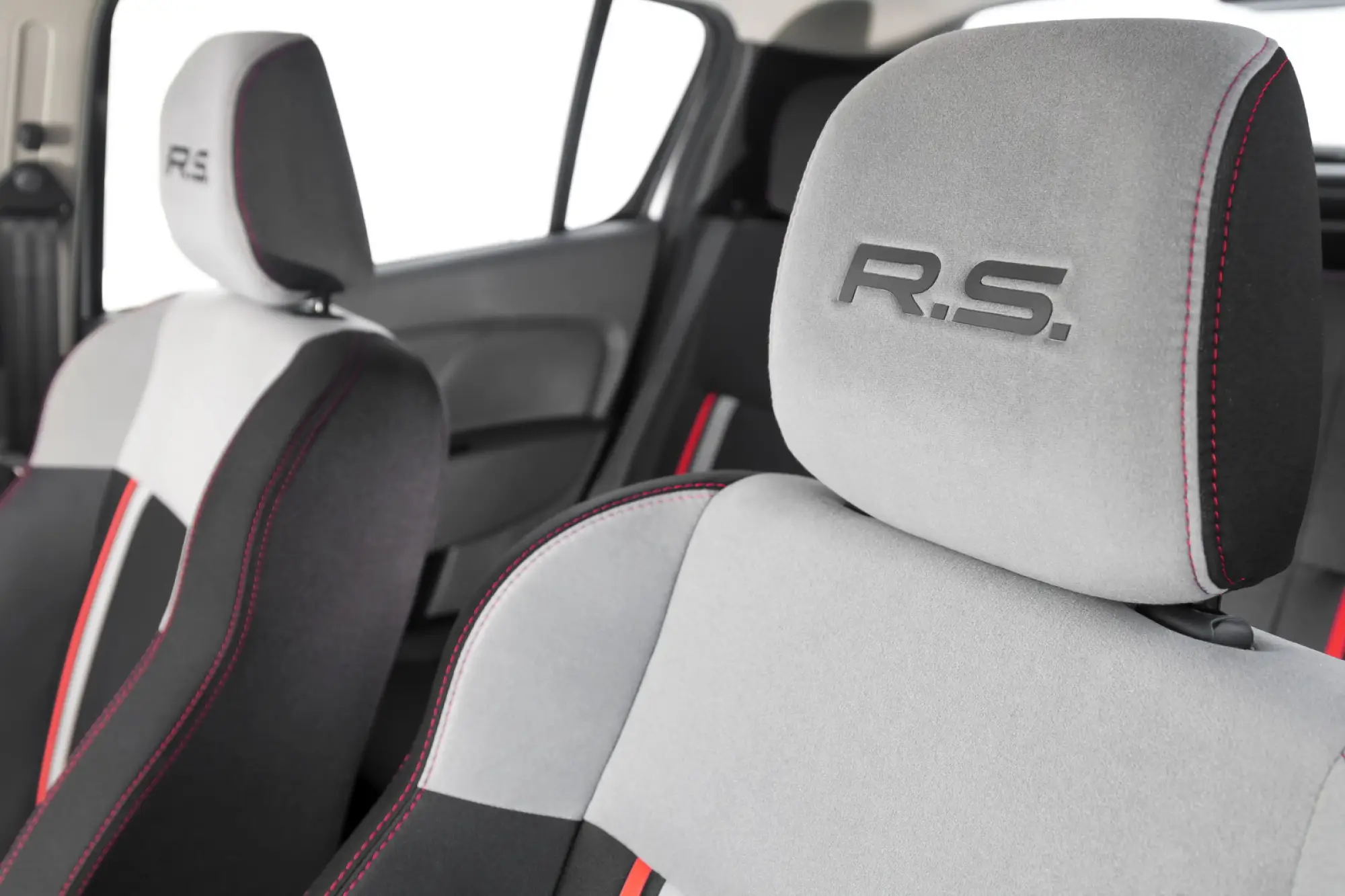 Renault Sandero RS - Mega Gallery - 10