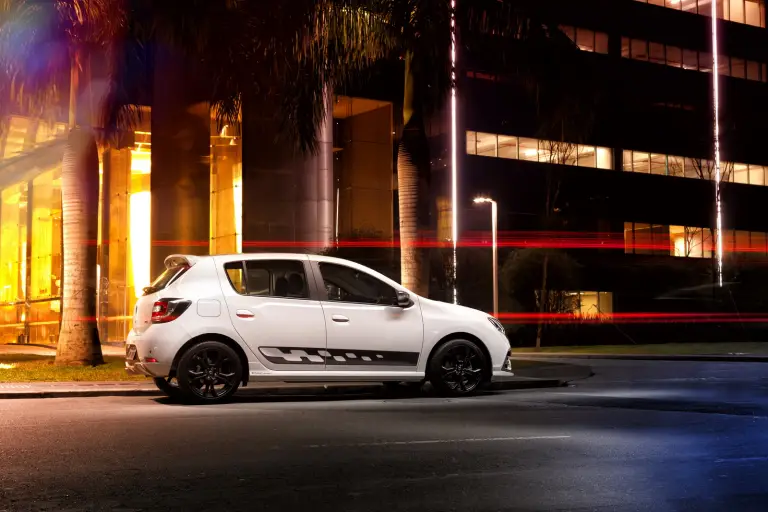 Renault Sandero RS - Mega Gallery - 35