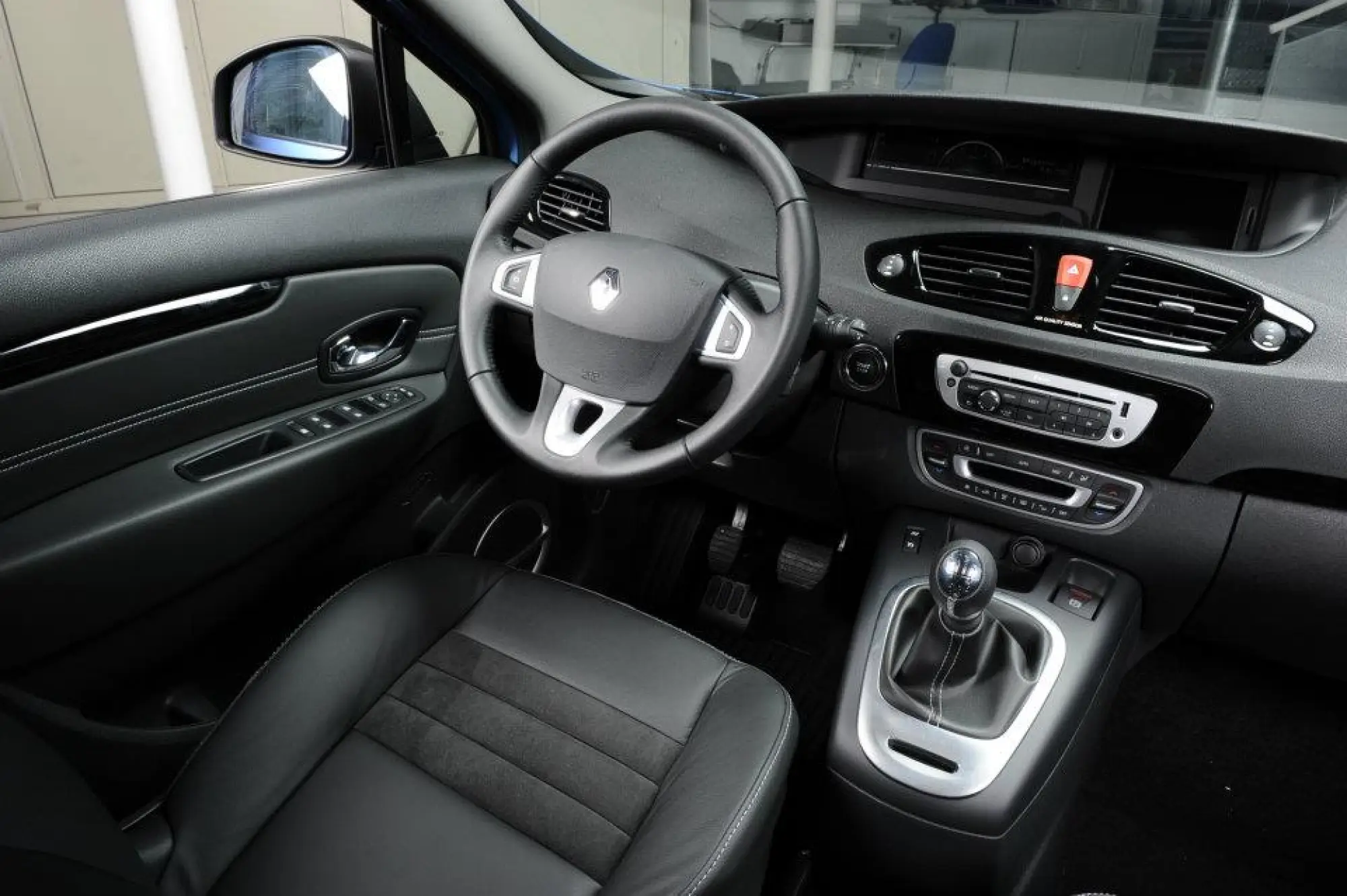 Renault Scenic Collection 2012 for fans - 4