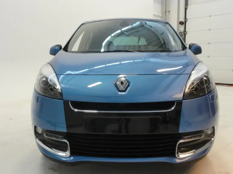 Renault Scenic Collection 2012 for fans - 12