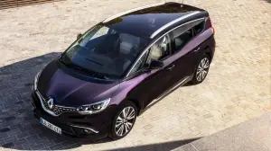 Renault Scenic Initiale Paris