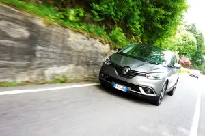 Renault Scenic - Prova su strada 2017