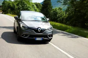 Renault Scenic - Prova su strada 2017