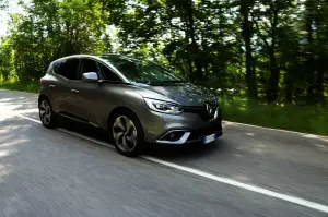 Renault Scenic - Prova su strada 2017