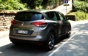 Renault Scenic - Prova su strada 2017