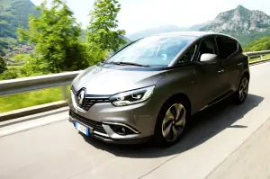 Renault Scenic - Prova su strada 2017