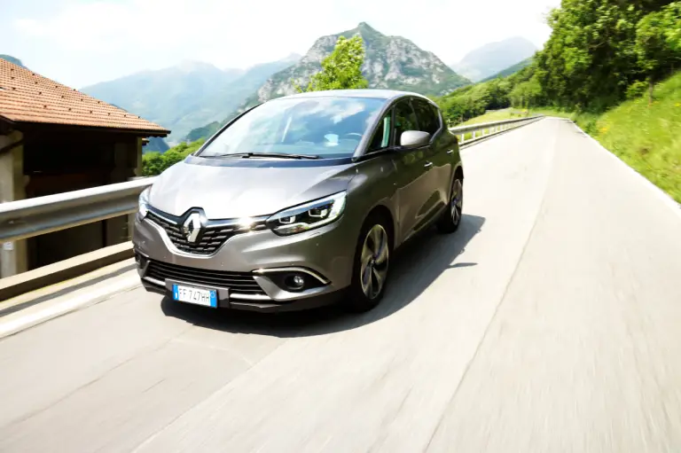 Renault Scenic - Prova su strada 2017 - 18