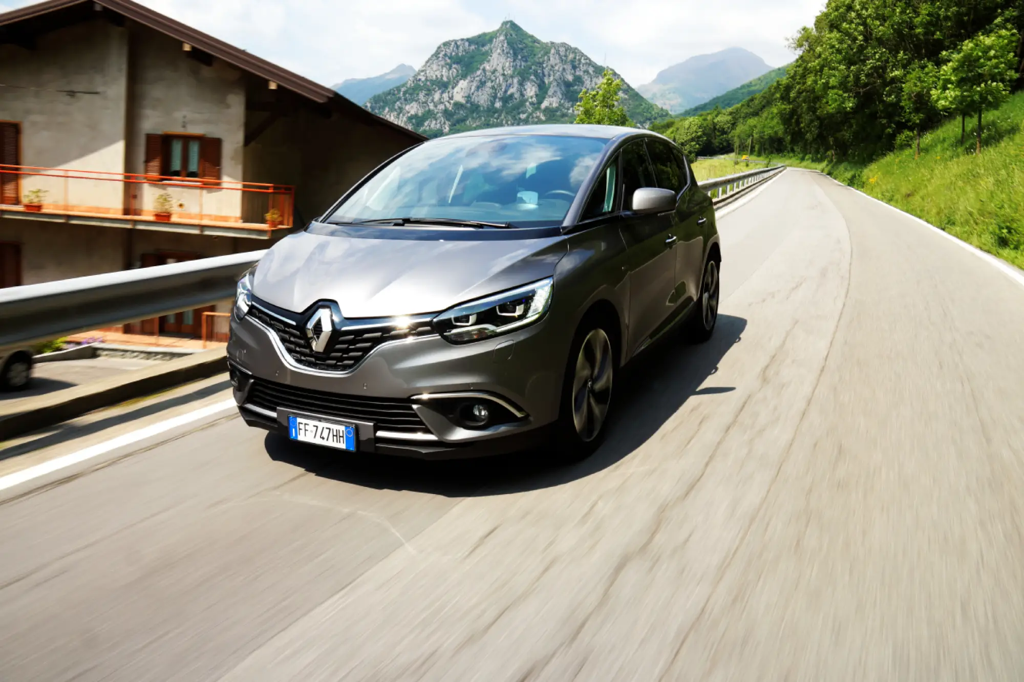 Renault Scenic - Prova su strada 2017 - 19