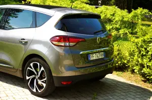 Renault Scenic - Prova su strada 2017