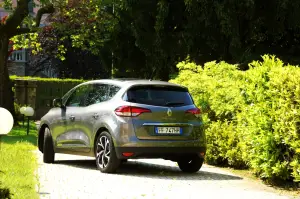 Renault Scenic - Prova su strada 2017