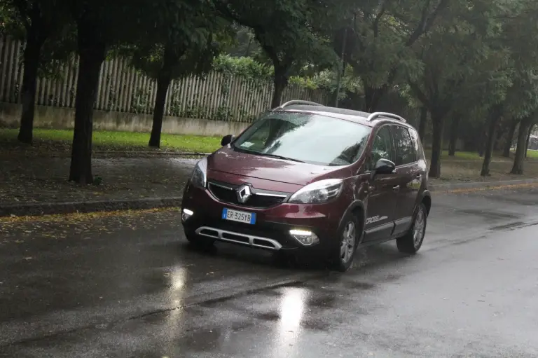 Renault Scénic XMod Cross - Prova su strada - 51