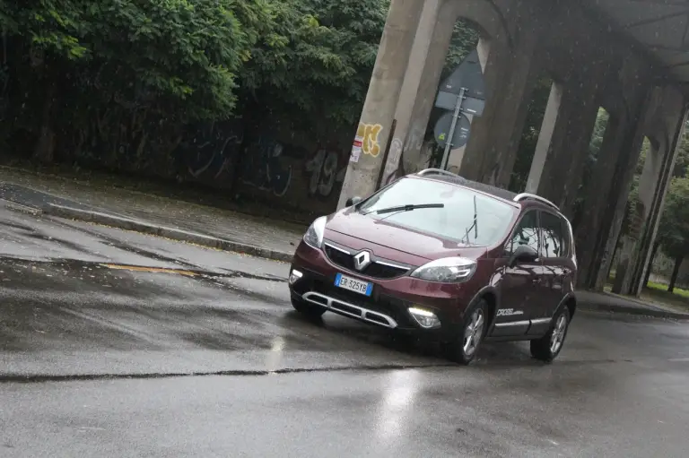 Renault Scénic XMod Cross - Prova su strada - 65