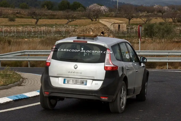 Renault SUV - Foto spia 22-01-2013 - 5