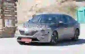 Renault Talisman 2020 - Foto spia 08-04-2019