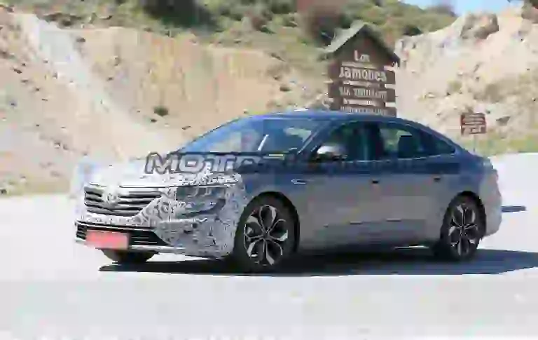 Renault Talisman 2020 - Foto spia 08-04-2019 - 14