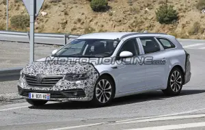 Renault Talisman Sporter 2020 - Foto spia 07-10-2019 - 3