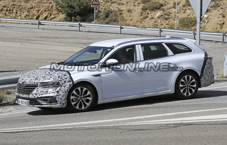 Renault Talisman Sporter 2020 - Foto spia 07-10-2019 - 4