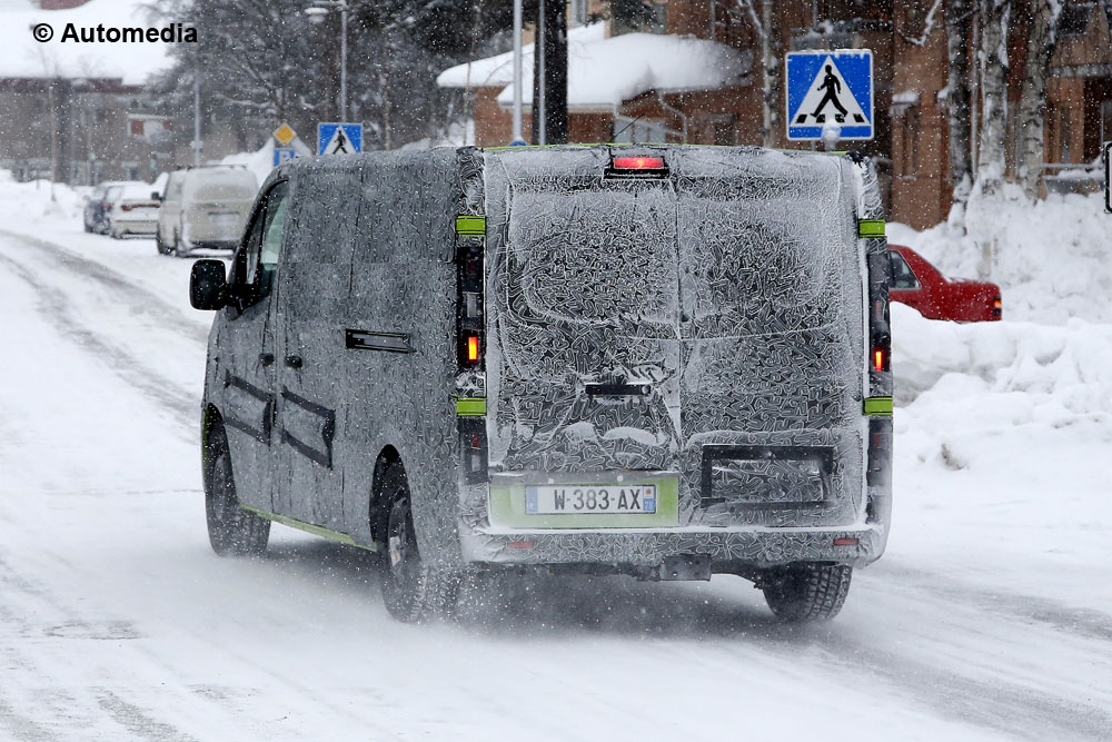 Renault Trafic 2015 - Foto spia 17-03-2014