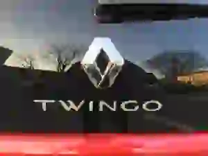 Renault Twingo 1.0 70cv: prova su strada - 17