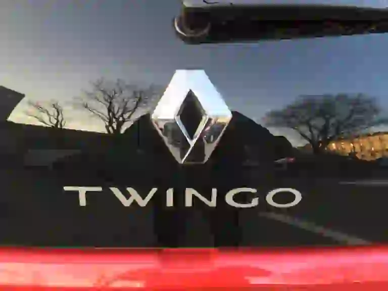 Renault Twingo 1.0 70cv: prova su strada - 17