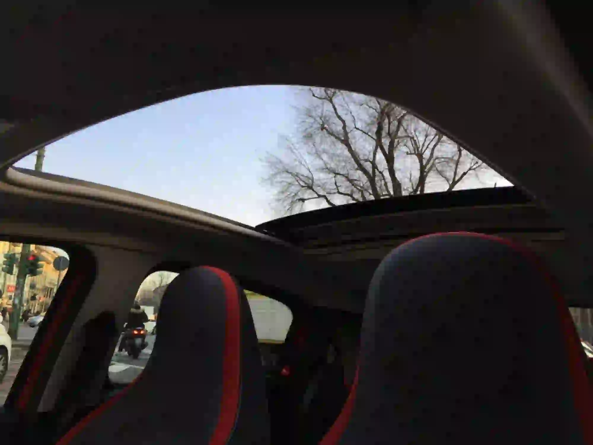 Renault Twingo 1.0 70cv: prova su strada - 23