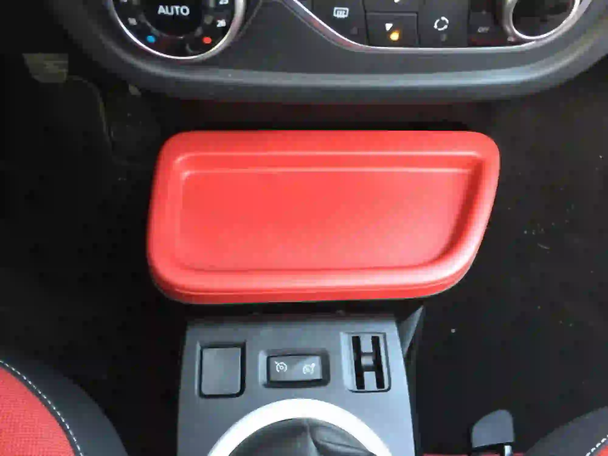 Renault Twingo 1.0 70cv: prova su strada - 36