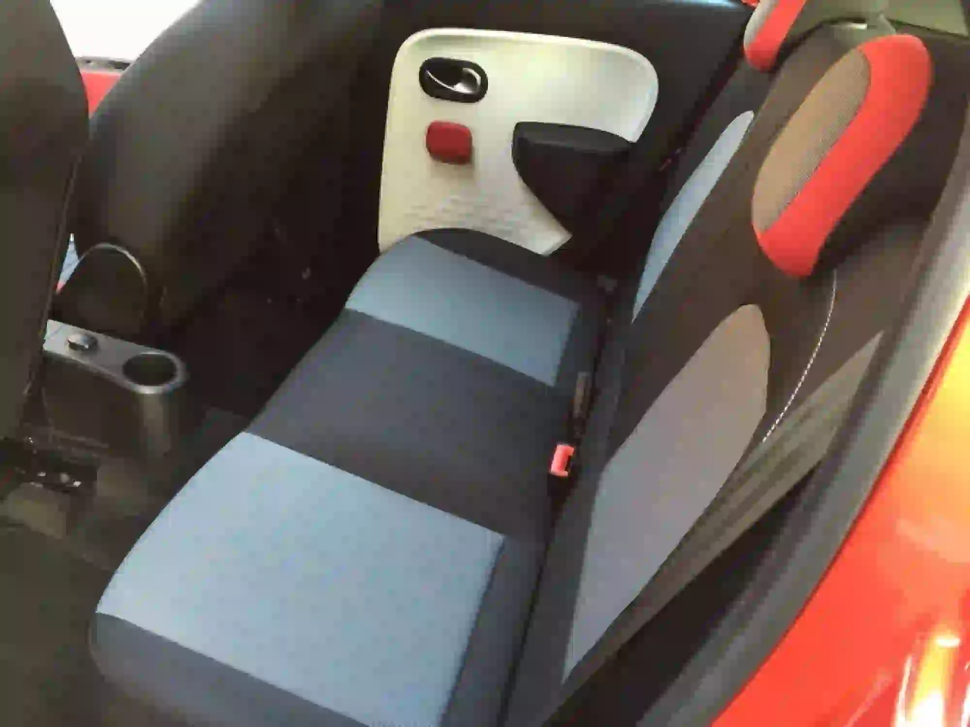Renault Twingo 1.0 70cv: prova su strada - 44