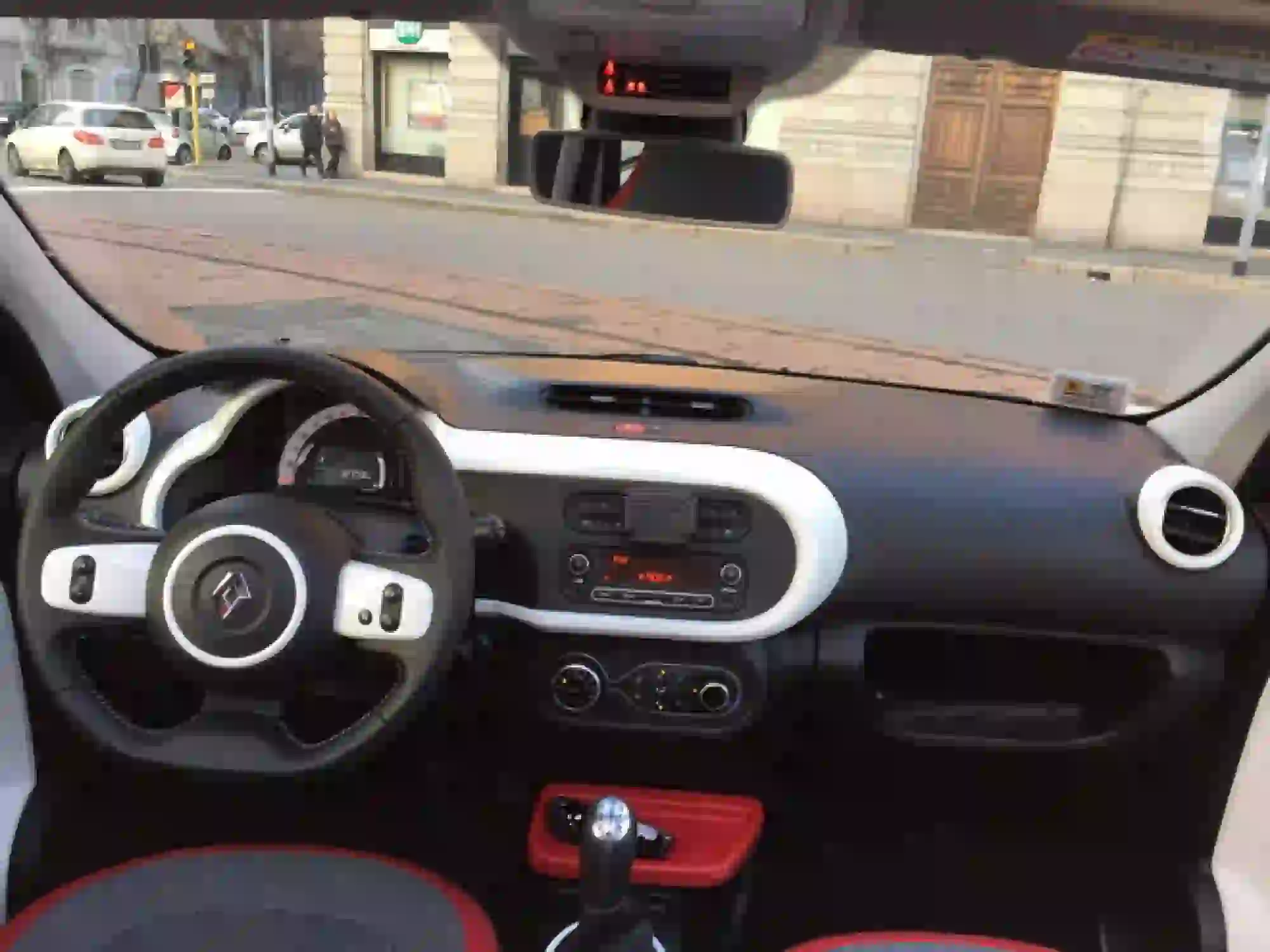 Renault Twingo 1.0 70cv: prova su strada - 47