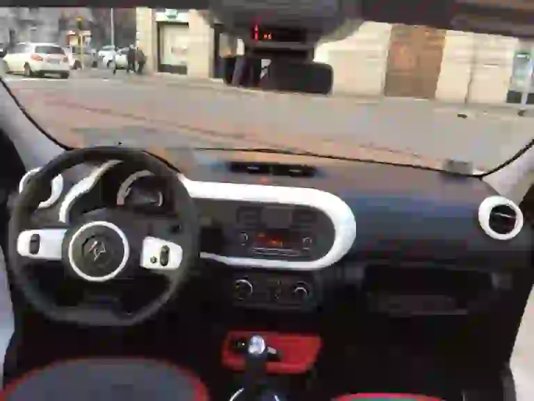 Renault Twingo 1.0 70cv: prova su strada - 47