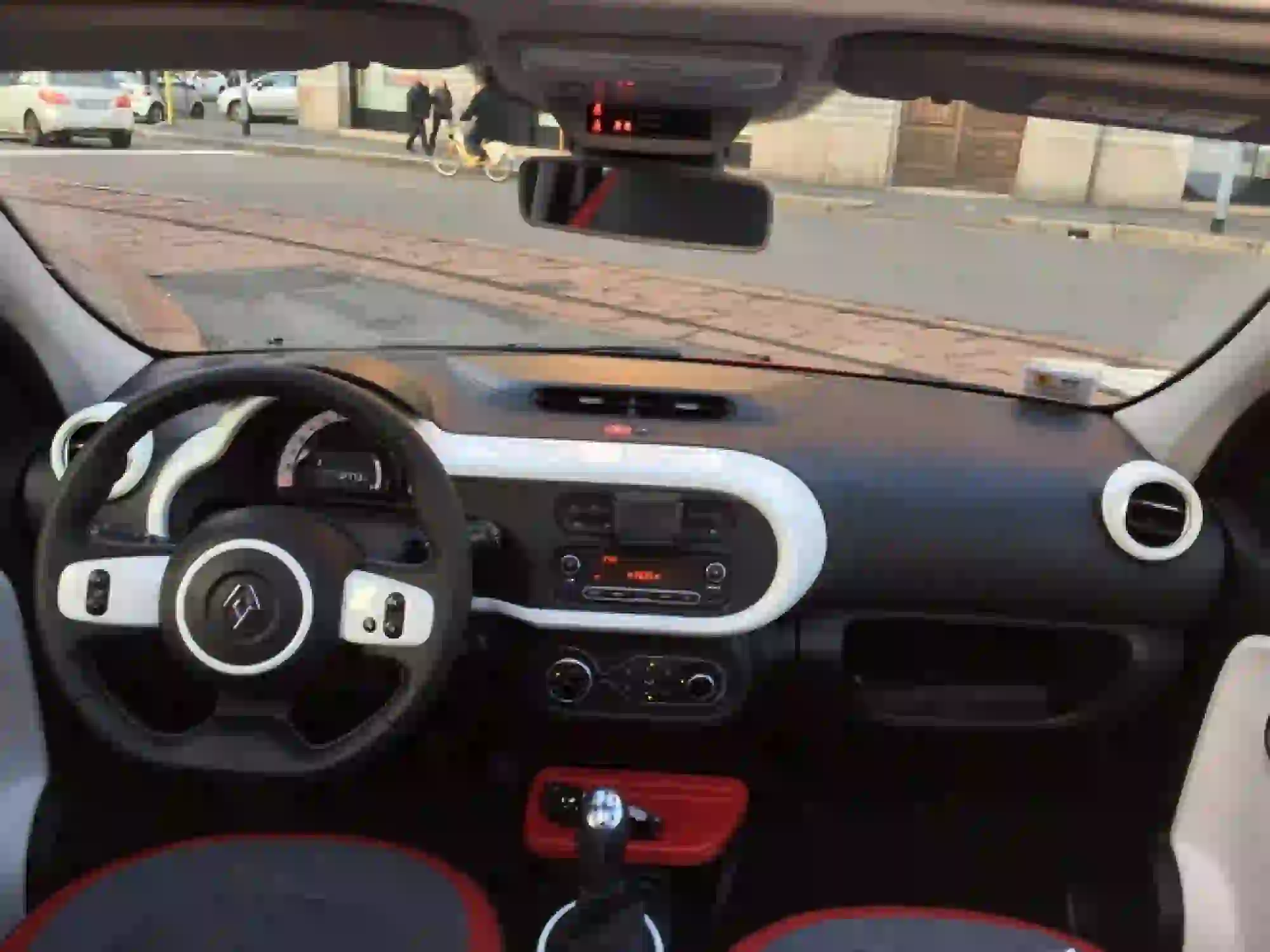 Renault Twingo 1.0 70cv: prova su strada - 48