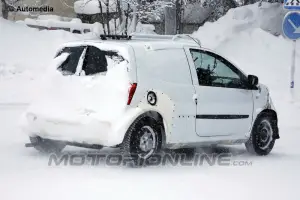 Renault Twingo 2014 - Foto spia 12-02-2013