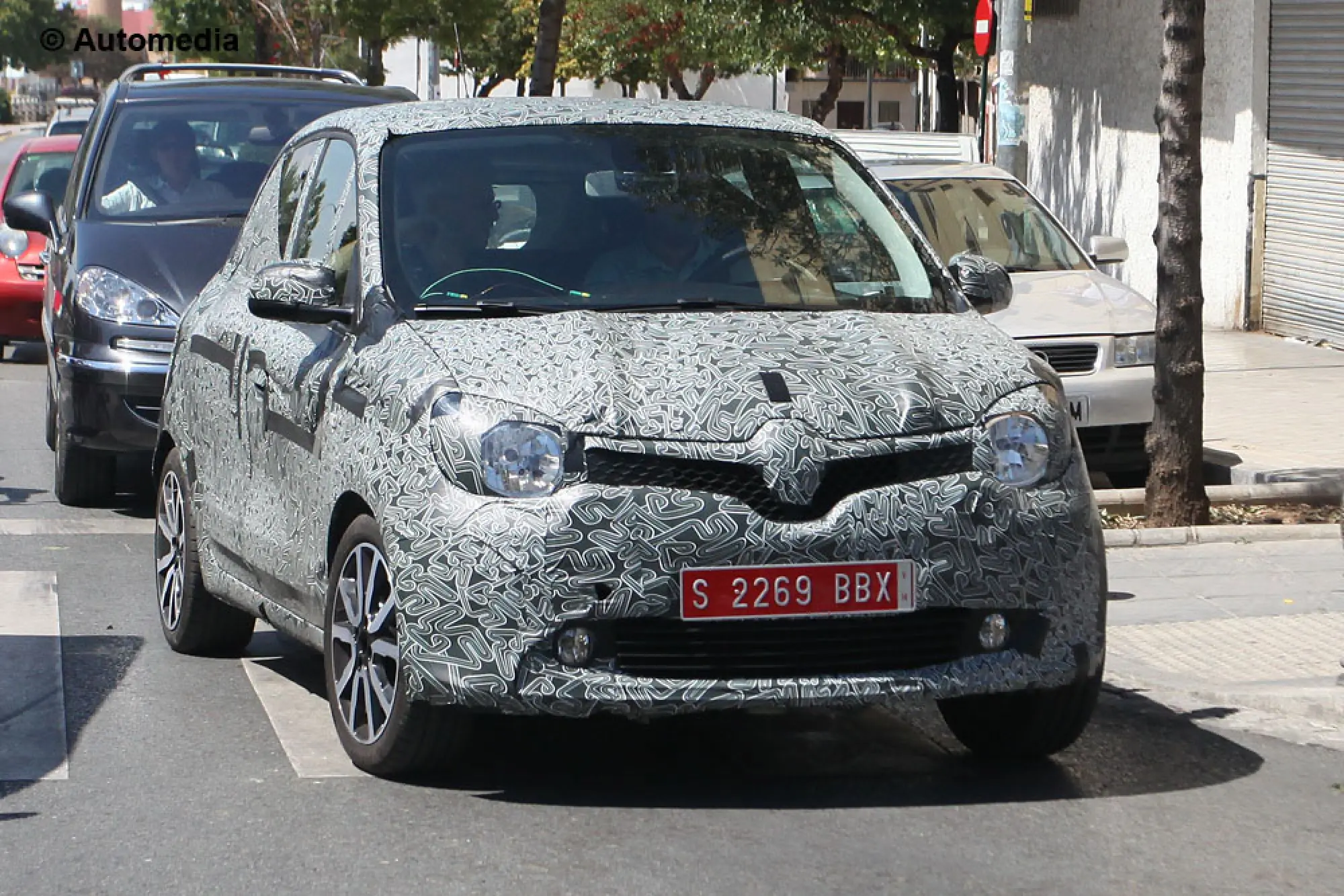 Renault Twingo 2015 - Foto spia 06-09-2013 - 1