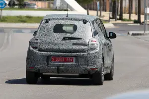 Renault Twingo 2015 - Foto spia 06-09-2013