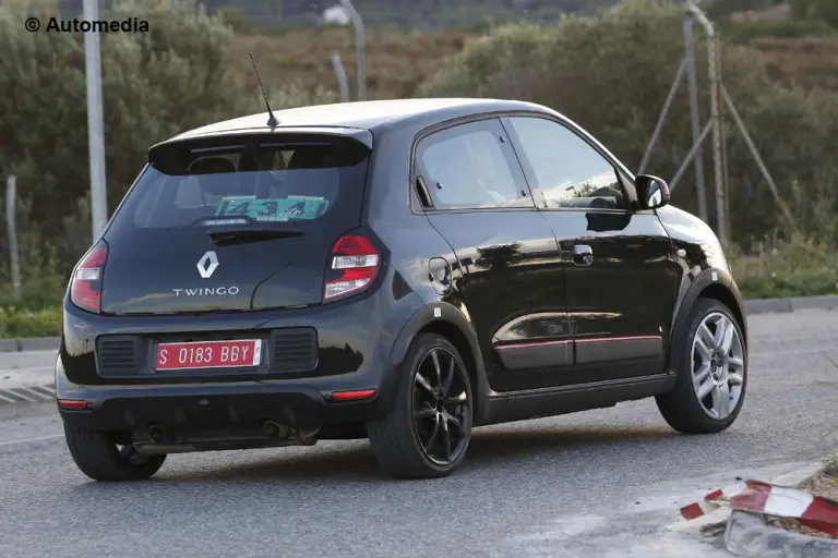 Renault Twingo RS - foto spia (novembre 2014) - 6