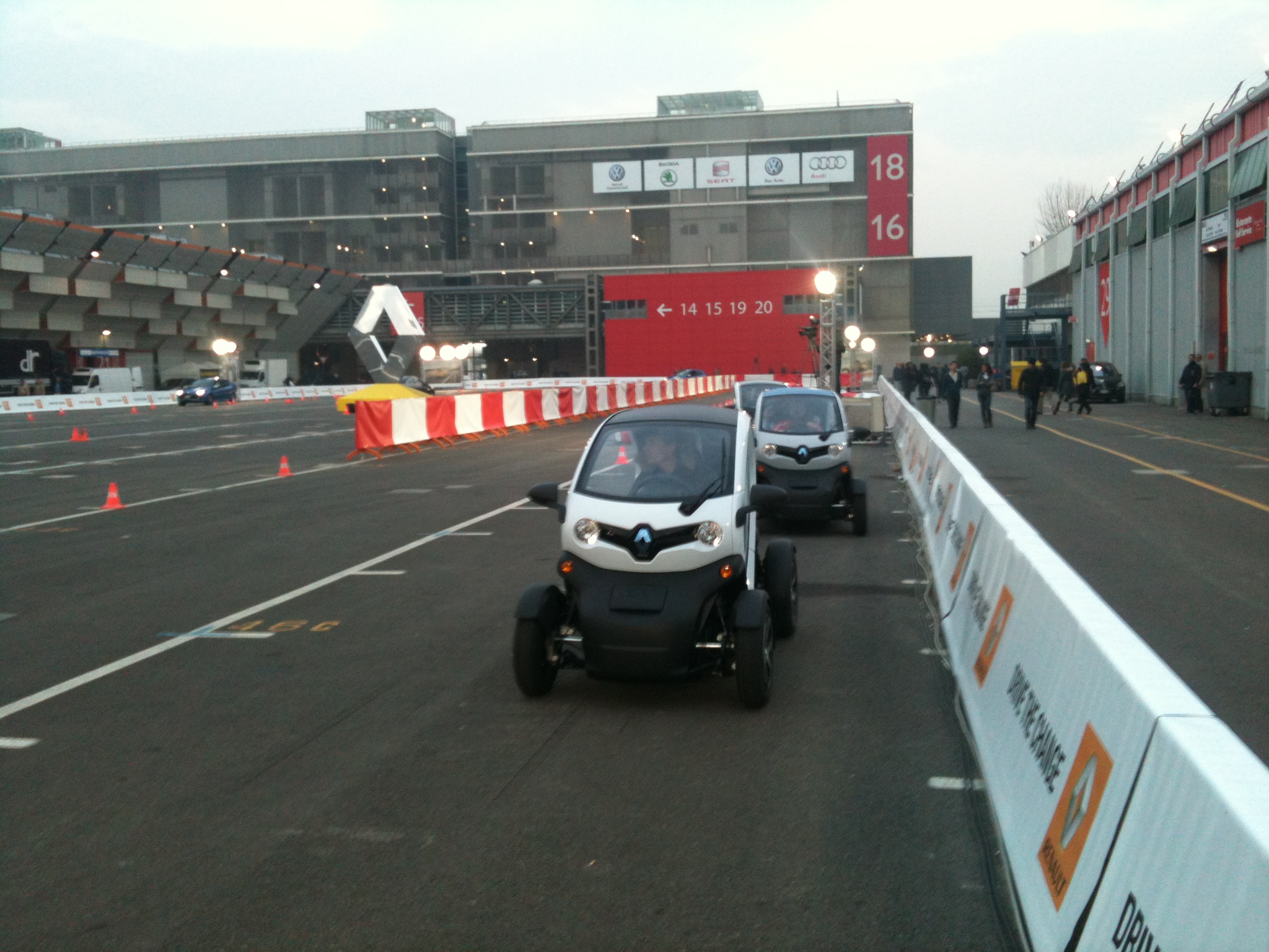 Renault Twizy - Prova su strada al Motor Show 2011