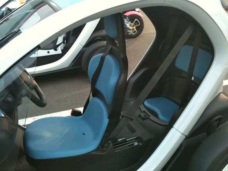 Renault Twizy - Prova su strada al Motor Show 2011 - 3