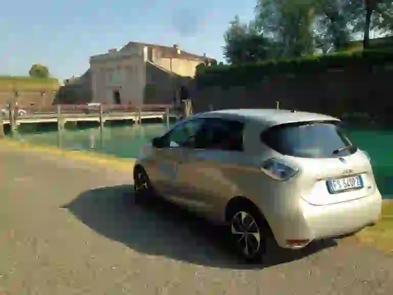 RENAULT ZOE EWAY CAR SHARING - 20