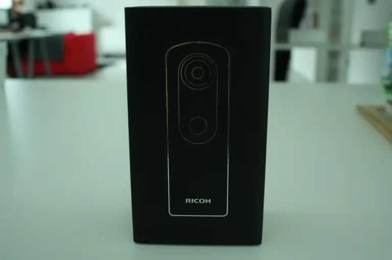 Ricoh Theta S - 16