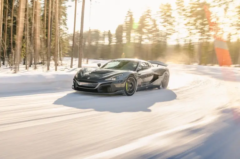 Rimac Nevera test invernali - Foto - 11