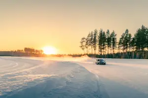 Rimac Nevera test invernali - Foto