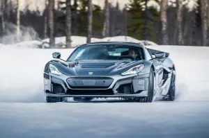 Rimac Nevera test invernali - Foto